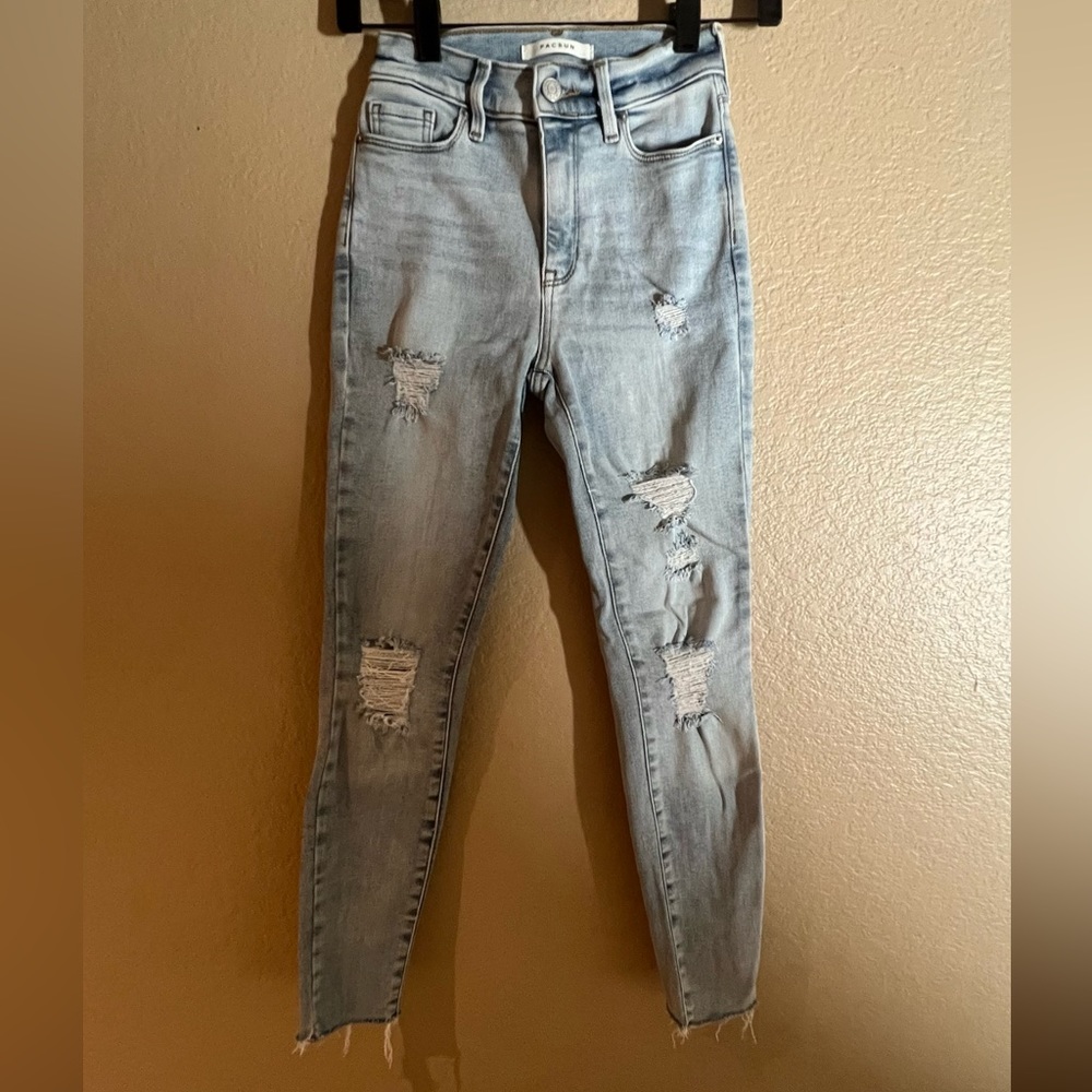 Pacsun Cute Distressed Jeggings